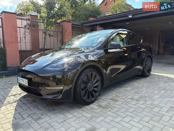 Tesla Model Y 2023 photo 5
