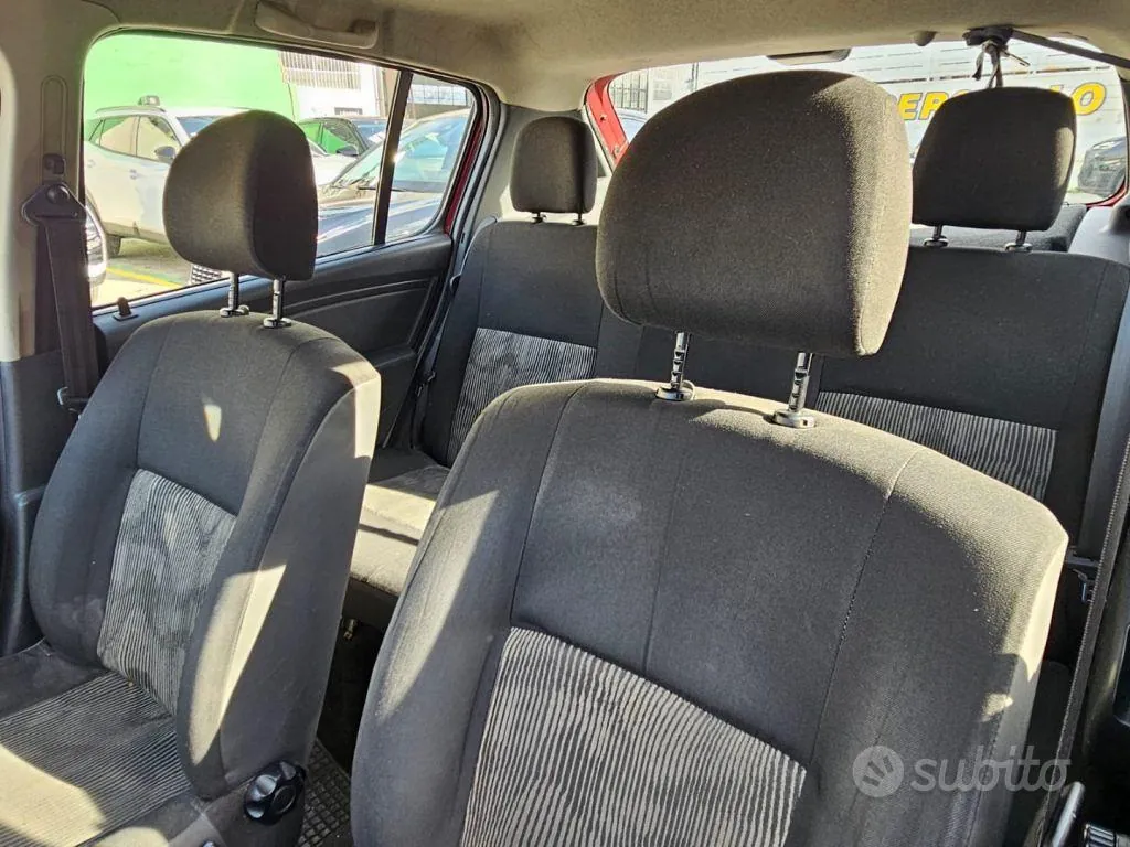 Dacia Sandero 2012 photo 5