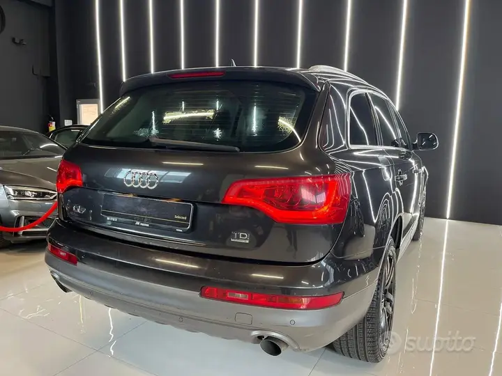 Audi Q7 2012 photo 4