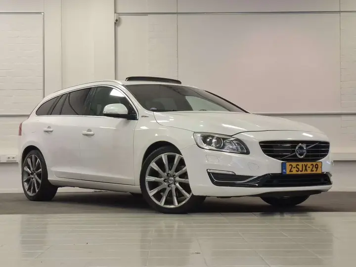 Volvo V60 2013 photo 2