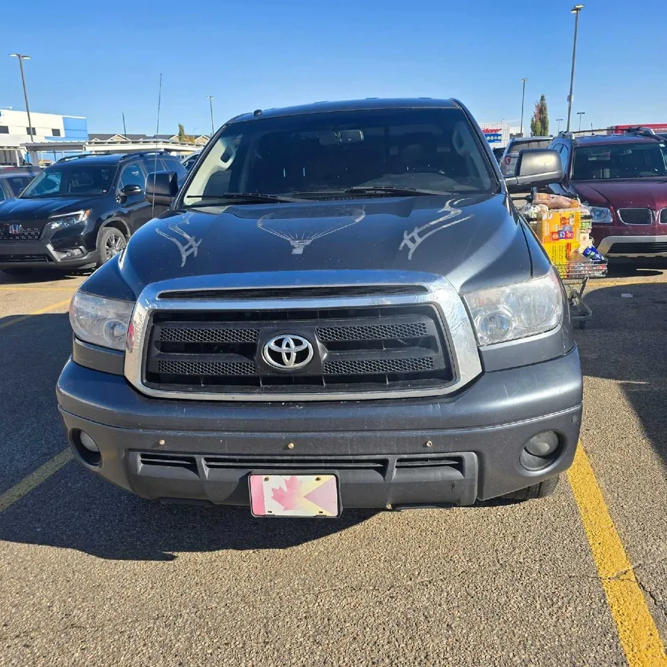 Toyota Tundra 2010 photo 2