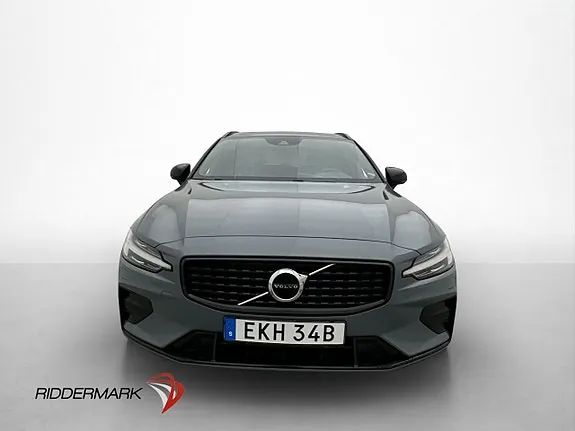 Volvo V60 2022 photo 2
