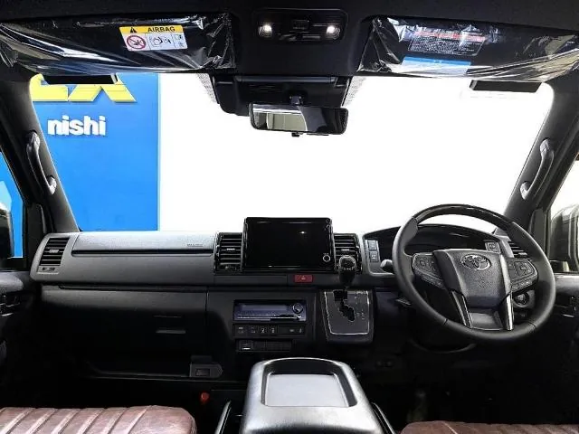 Toyota Hiace 2026 photo 3
