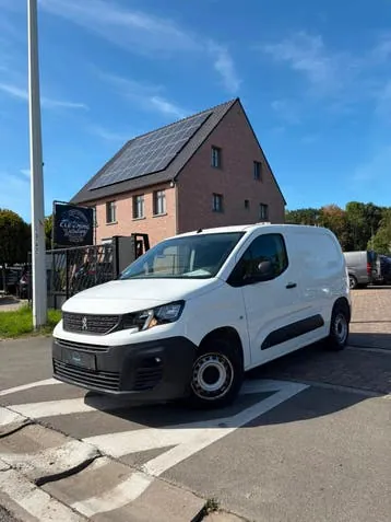 Peugeot Partner 2021 photo 2