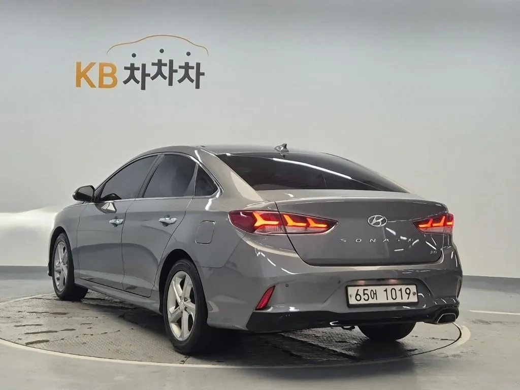 Hyundai Sonata 2018 photo 2