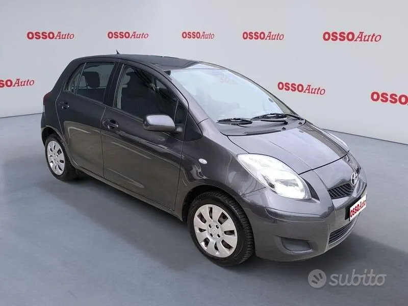 Toyota Yaris 2009 photo 2