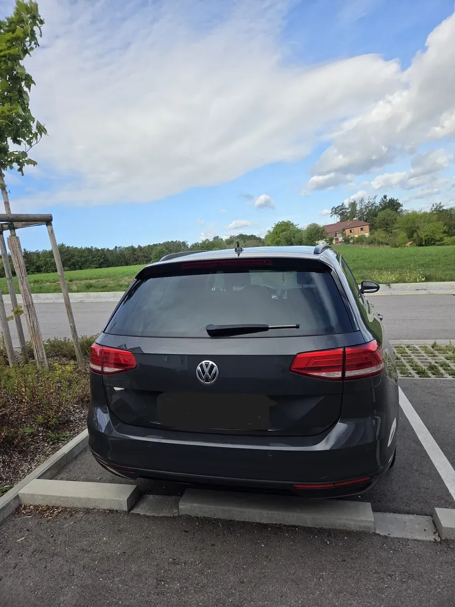 Volkswagen Passat 2015 photo 2