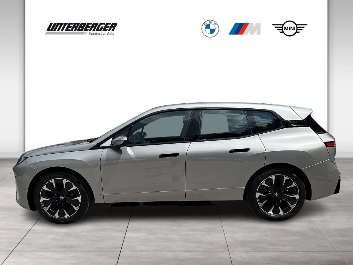 BMW Ix photo 3
