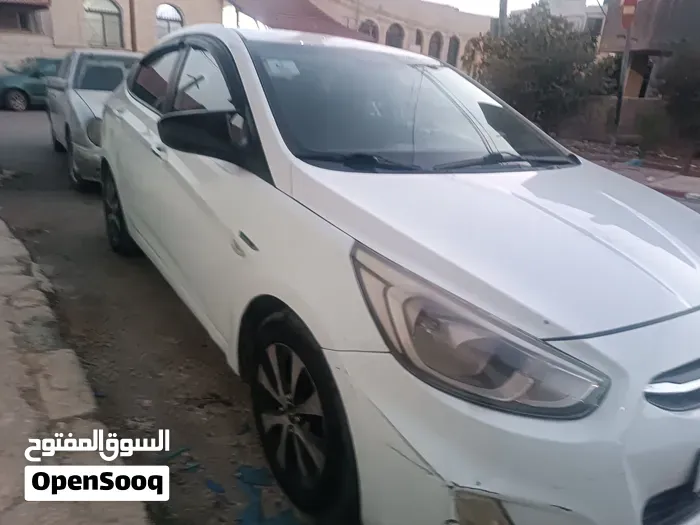 Hyundai Accent 2017 photo 4