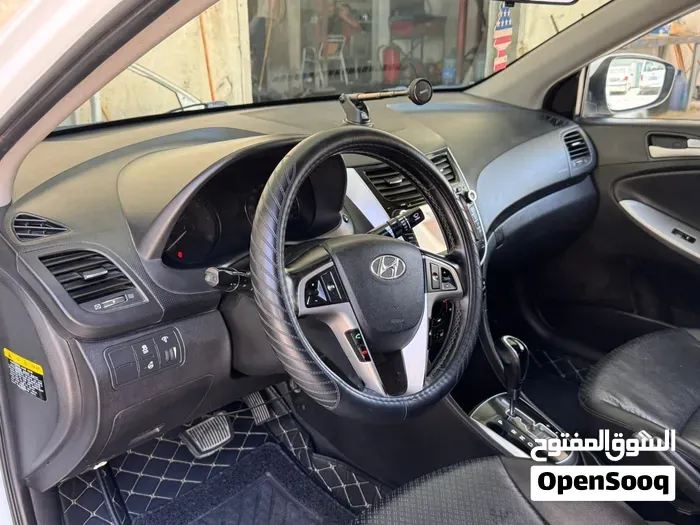 Hyundai Accent 2017 photo 2