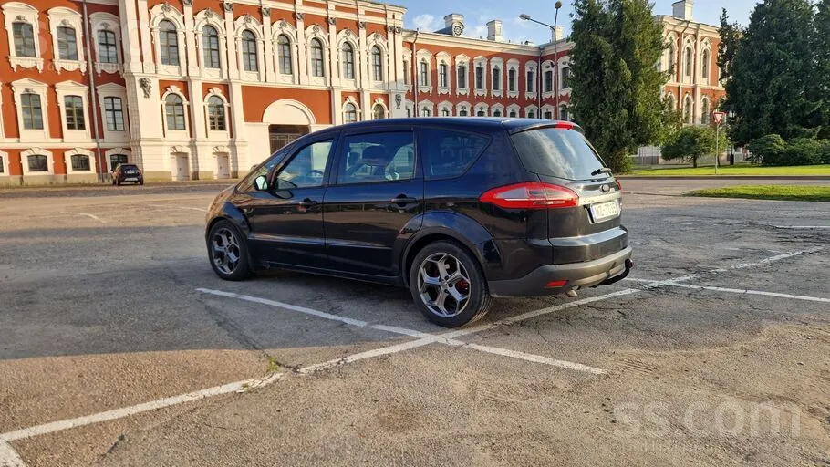 Ford S-Max 2010 photo 2