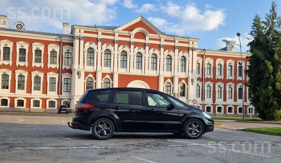 Ford S-Max 2010 photo 3