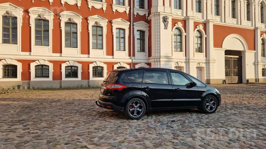 Ford S-Max 2010 photo 4
