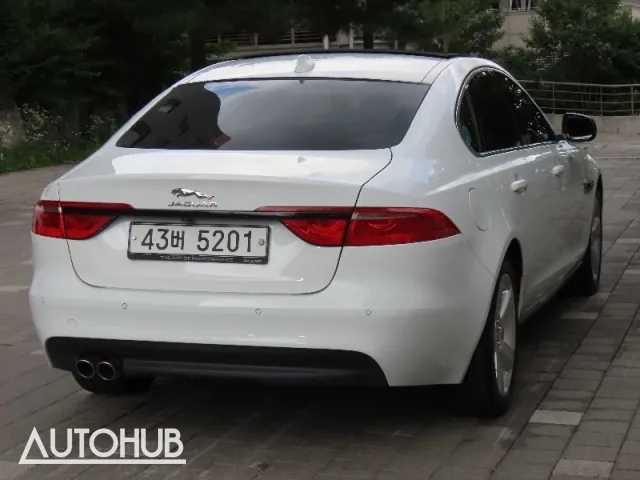 Jaguar Xf 2018 photo 3