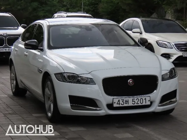 Jaguar Xf 2018 photo 2