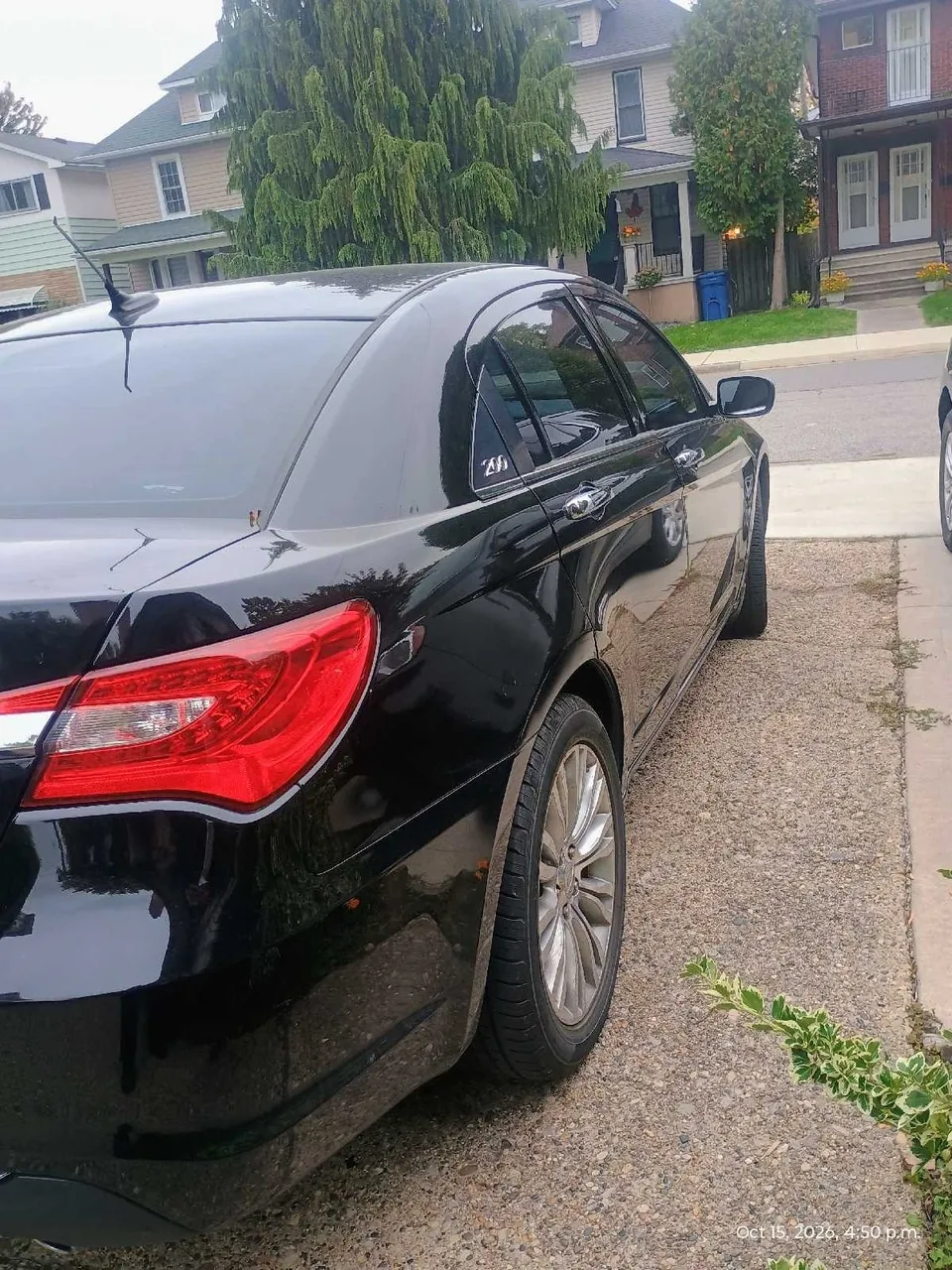 Chrysler 200-Series 2012 photo 3