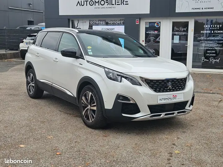 Peugeot 5008 2017 photo 2