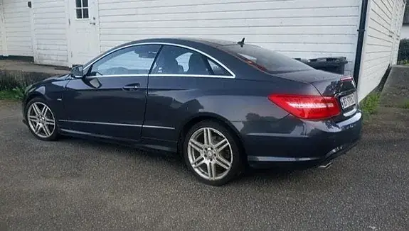 Mercedes-Benz E220 D 2011 photo 4