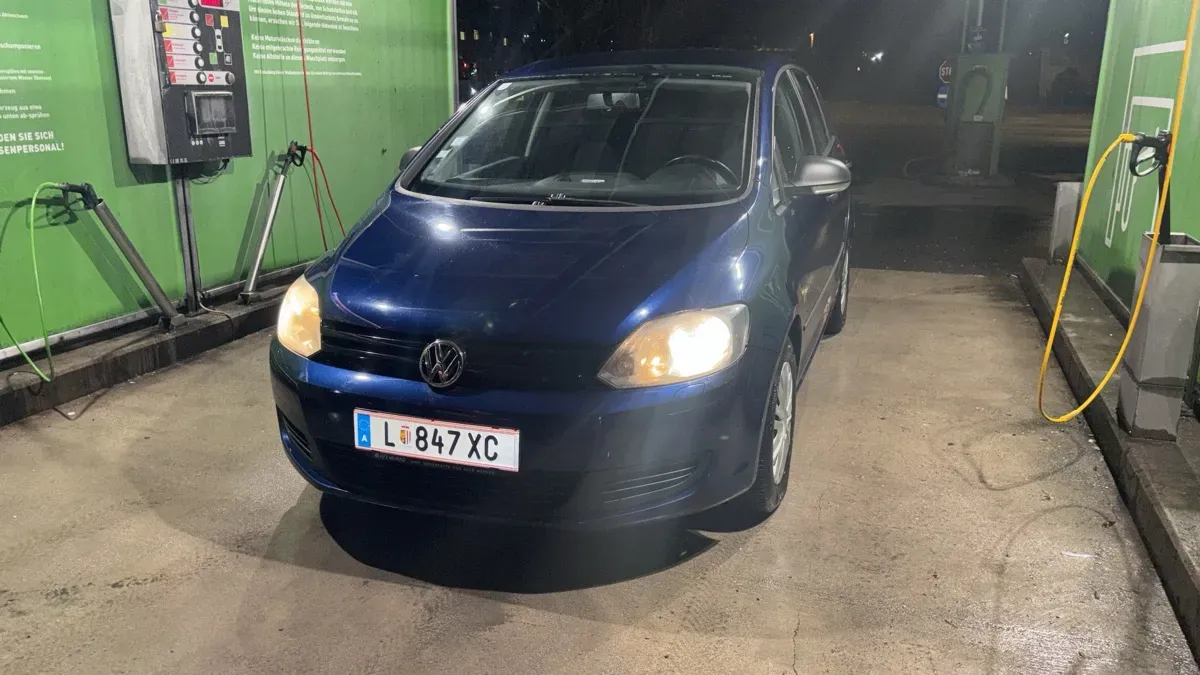 Volkswagen Golf 2009 photo 2