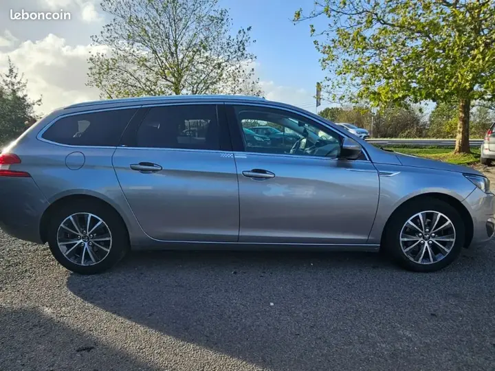 Peugeot 308 2016 photo 2