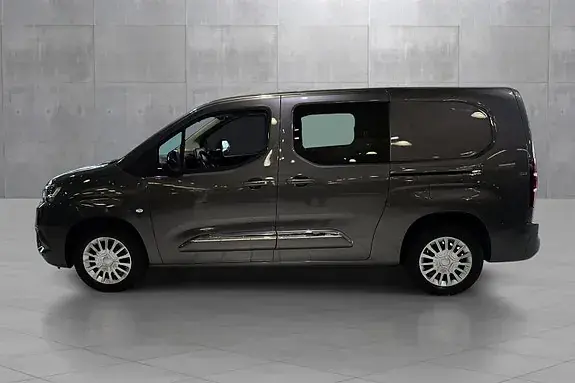Toyota Proace City 2024 photo 2
