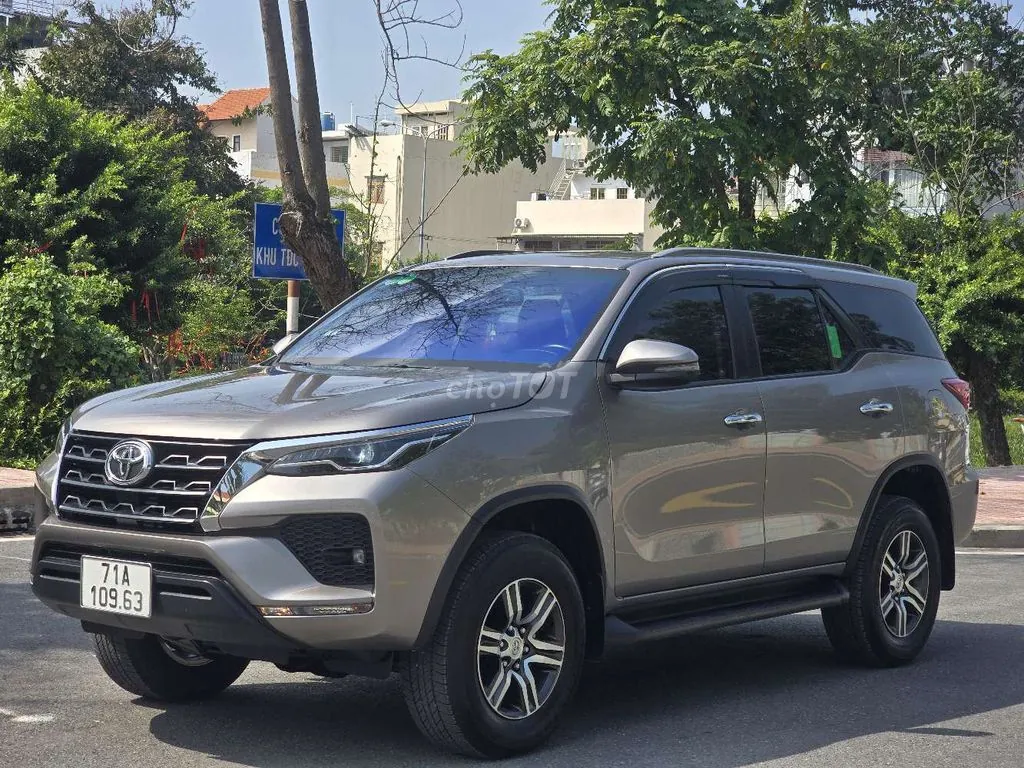 Toyota Fortuner 2021 photo 3