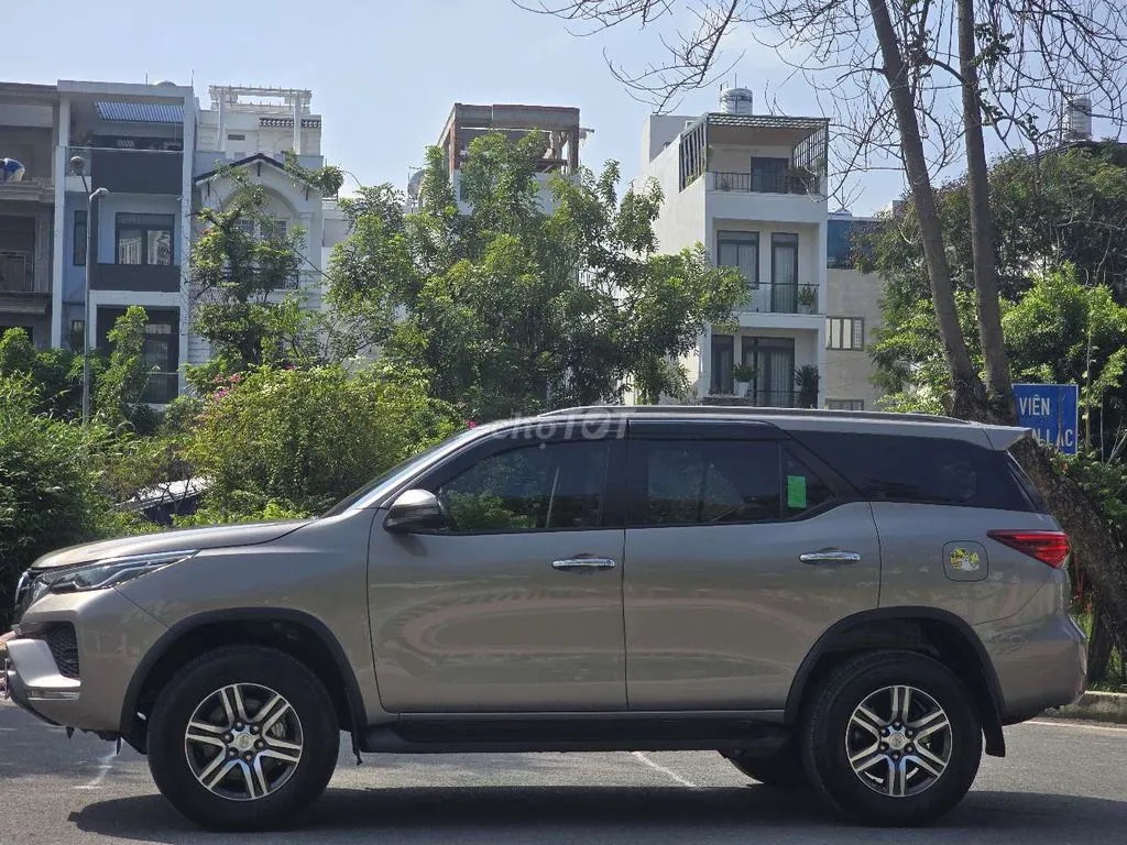 Toyota Fortuner 2021 photo 4
