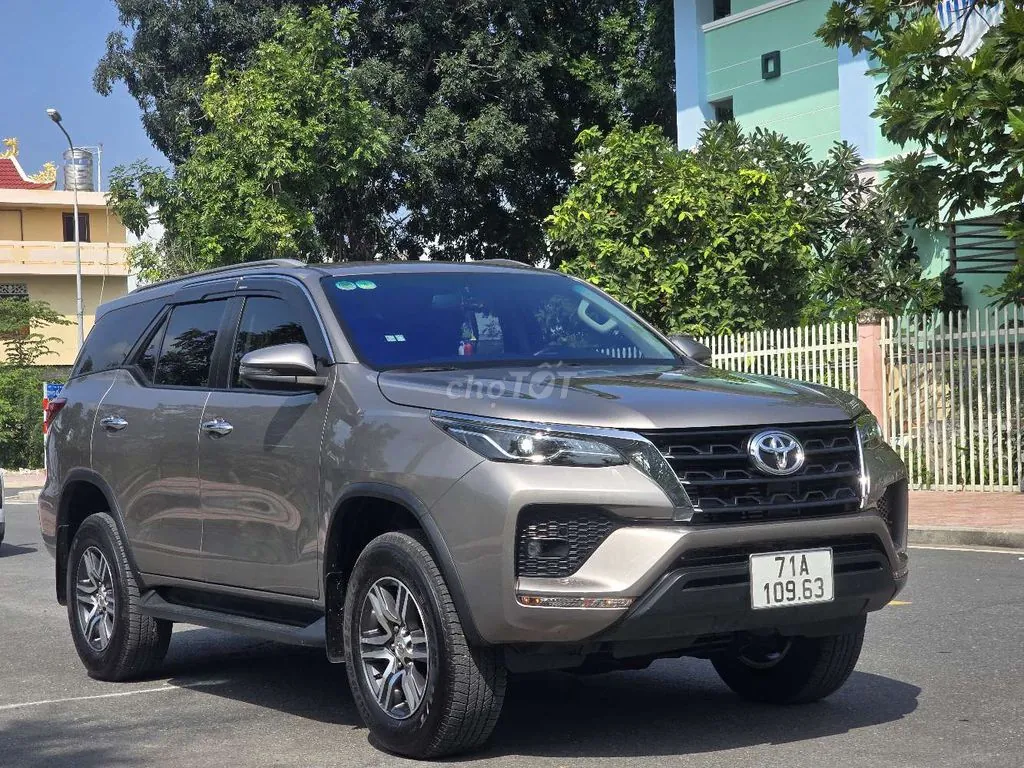 Toyota Fortuner 2021 photo 2