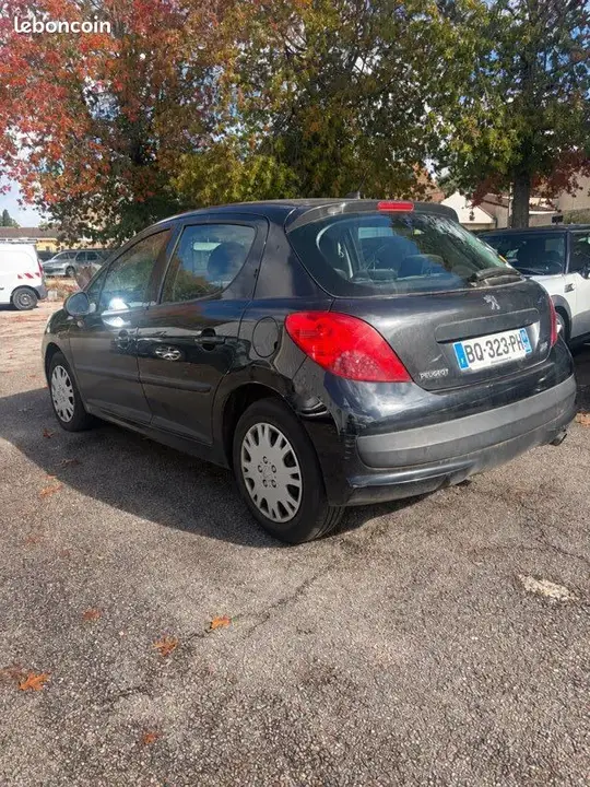 Peugeot 207 2009 photo 3