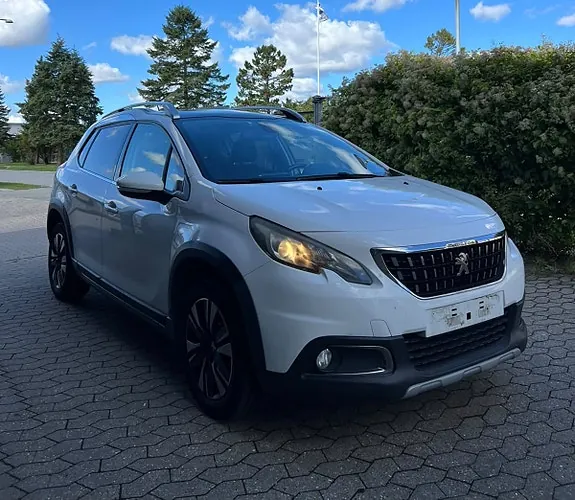 Peugeot 2008 2017 photo 2