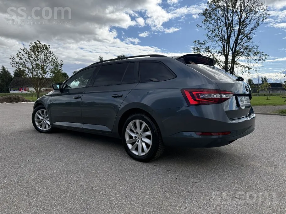Skoda Superb 2017 photo 3