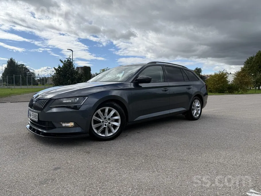 Skoda Superb 2017 photo 2