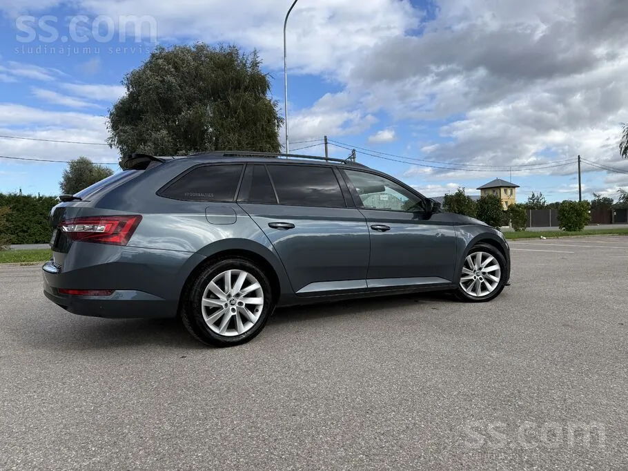 Skoda Superb 2017 photo 4