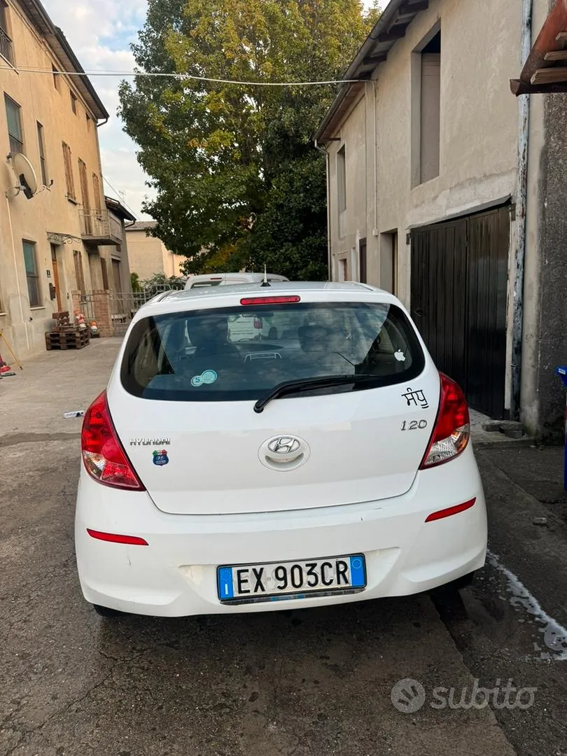 Hyundai I20 2014 photo 3