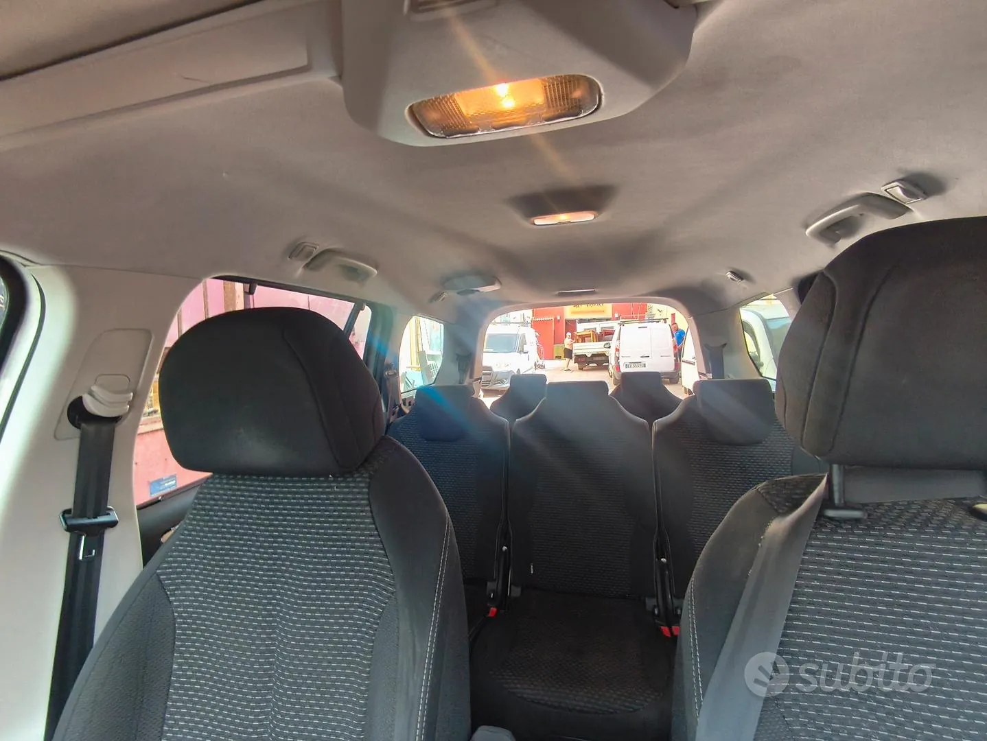 Citroen C4 Grand Picasso 2010 photo 2