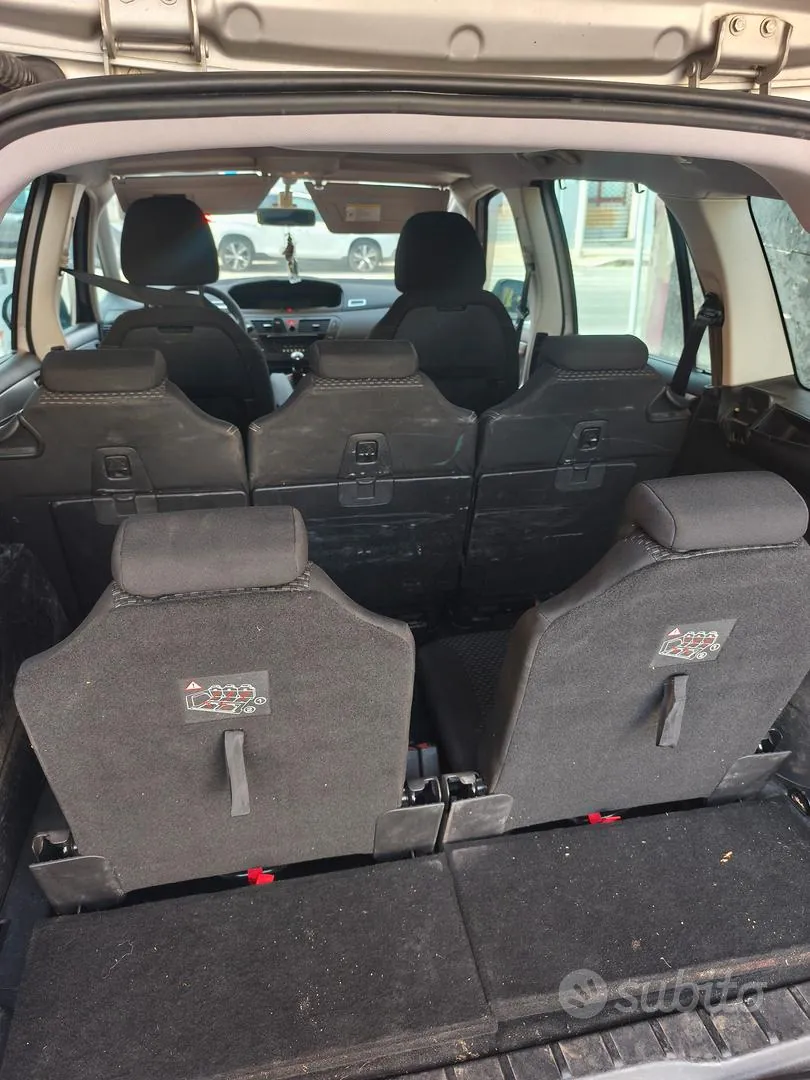 Citroen C4 Grand Picasso 2010 photo 4