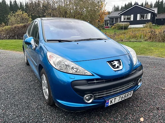 Peugeot 207 2009 photo 2