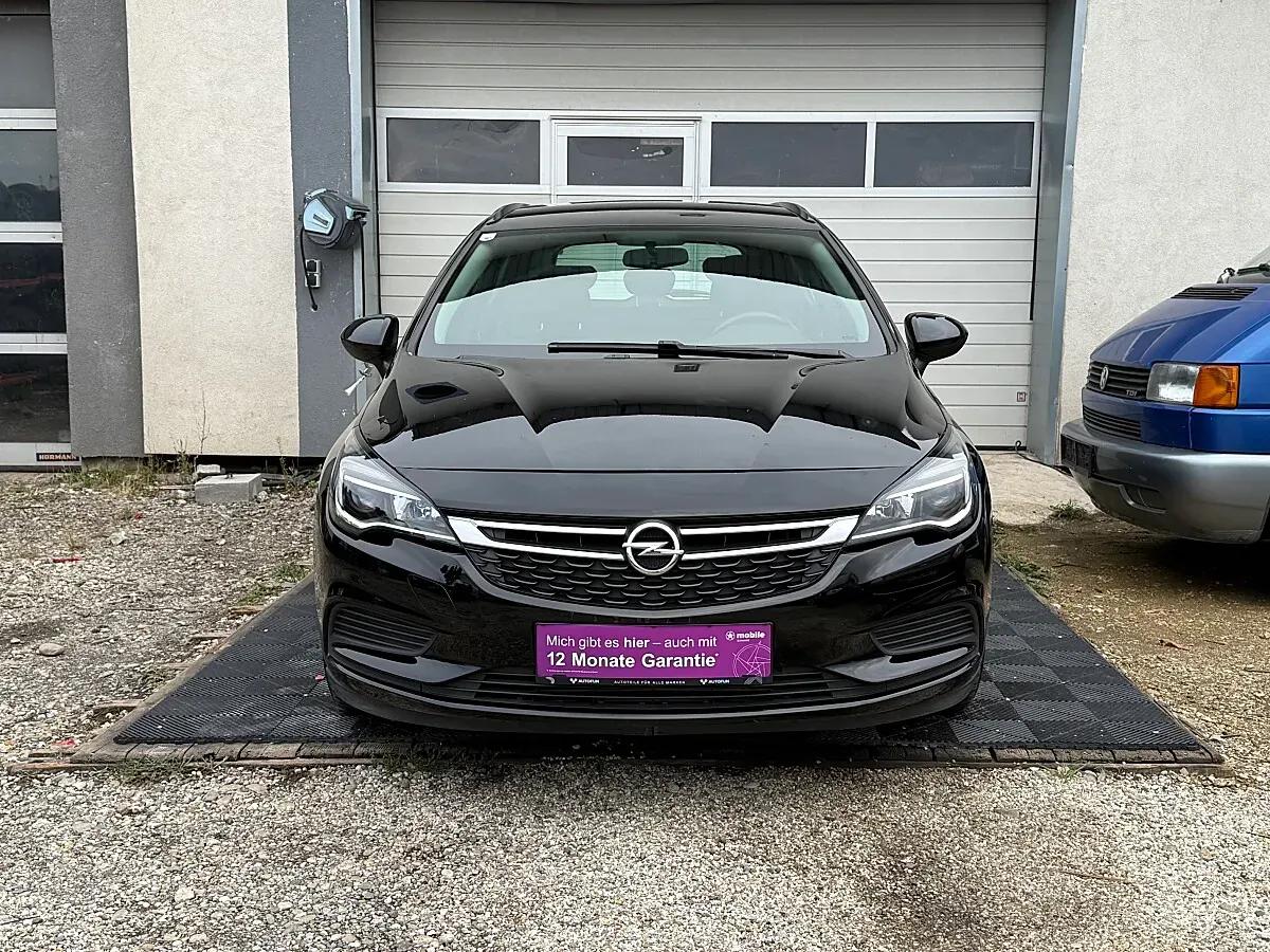 Opel Astra 2019 photo 2