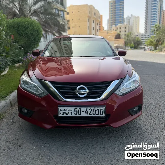 Nissan Altima 2018 photo 2