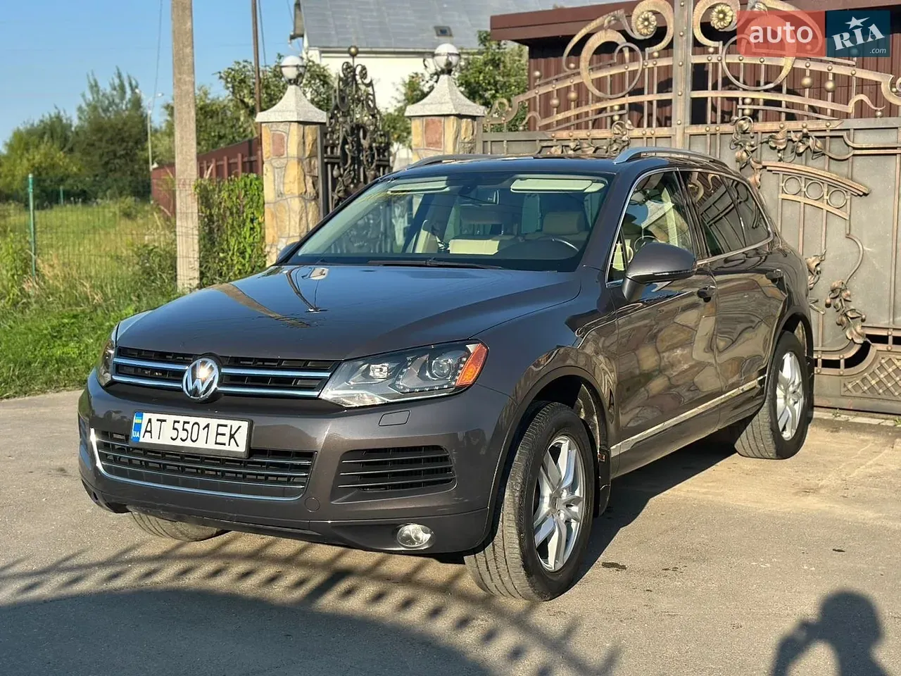 Volkswagen Touareg 2012 photo 2