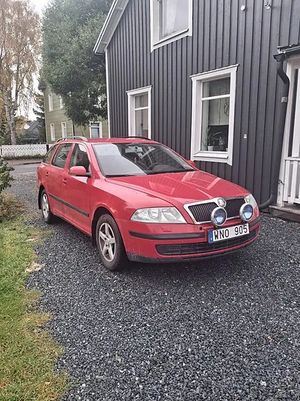 Skoda Octavia 2005 photo 2