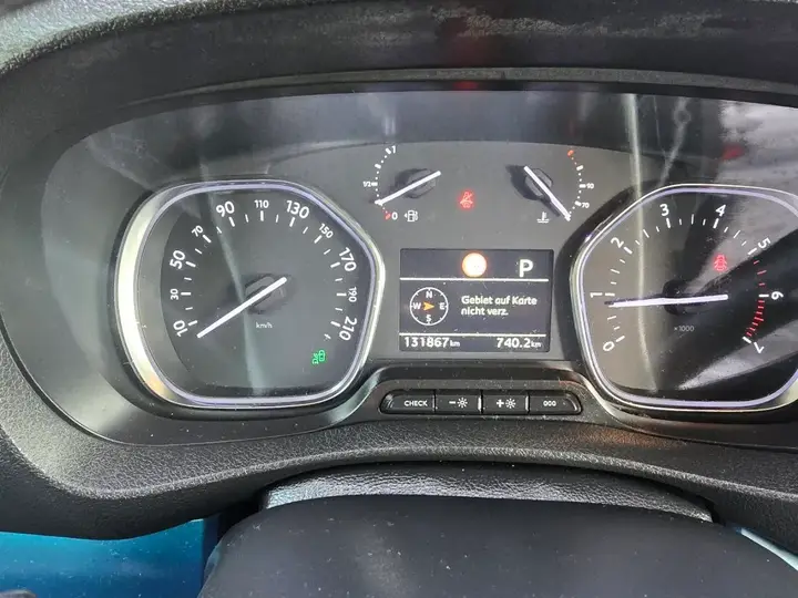 Peugeot Traveller 2017 photo 3