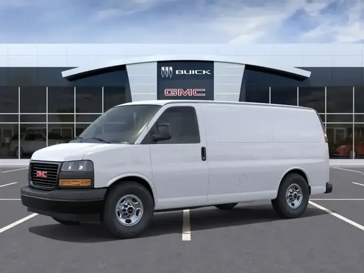 GMC Savana 2026 photo 2