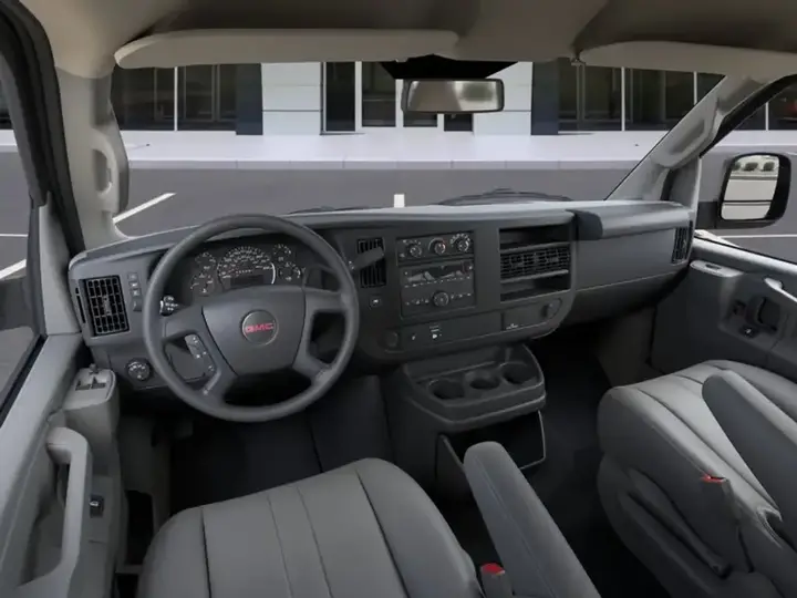 GMC Savana 2026 photo 5