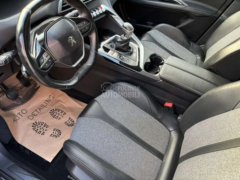Peugeot 3008 2019 photo 3