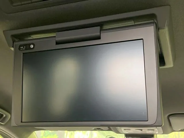 Toyota Voxy 2020 photo 4