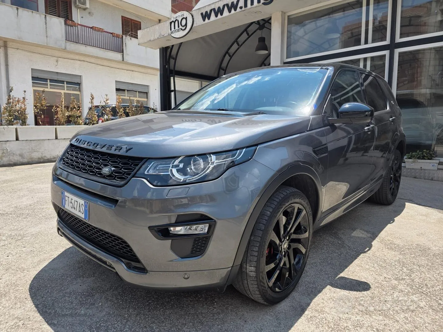 Land Rover Discovery Sport 2018 photo 3