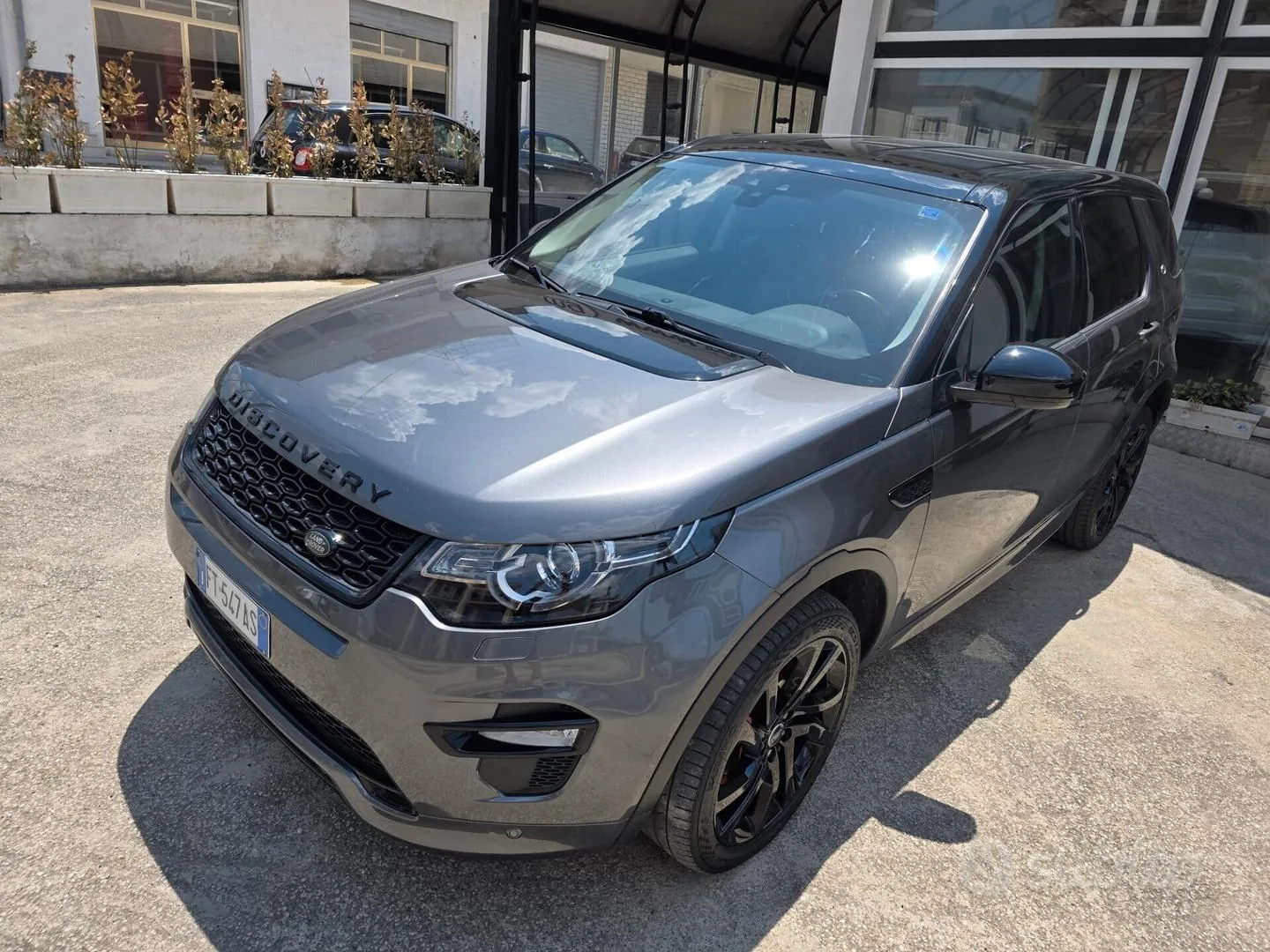 Land Rover Discovery Sport 2018 photo 4