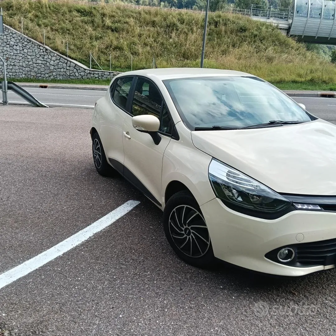 Renault Clio 2015 photo 3
