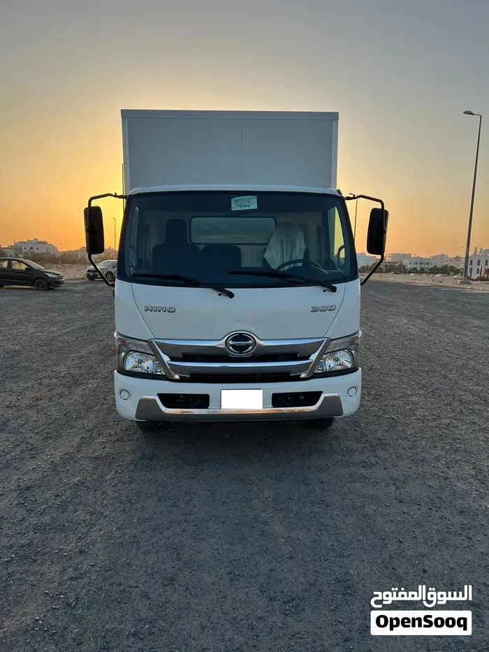 Mitsubishi Canter 2021 photo 2
